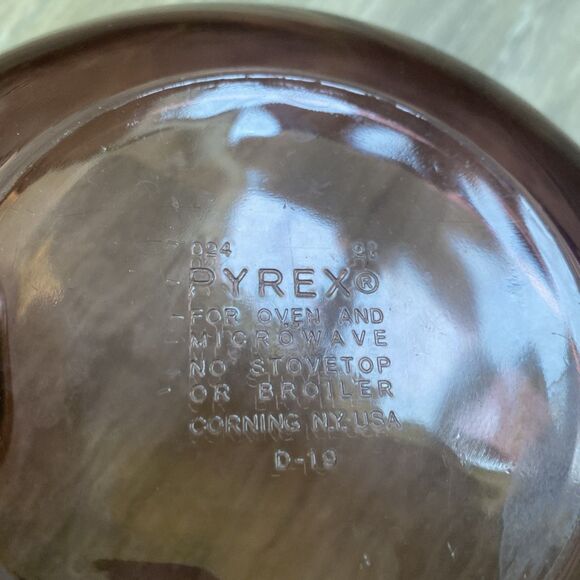 Pyrex 024-S 2qt Cranberry Ribbed Casserole Dish W/ Lid Vintage - Picture 6 of 8